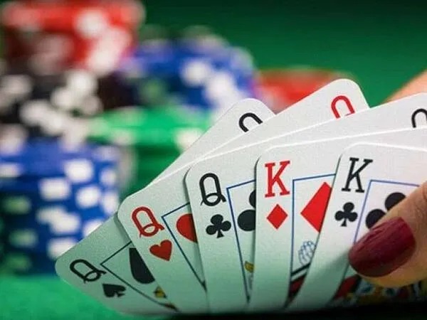 Luật Chơi Bài Phỏm Cơ Bản Và Một Số Thuật Ngữ Bạn Nên Biết