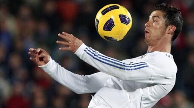 Kỹ thuật 3: Cách đỡ bóng BỔNG - XOÁY - SỆT - NGỰC - ĐÙI trong bóng đá  [Chương trình đào tạo bóng đá trẻ ]