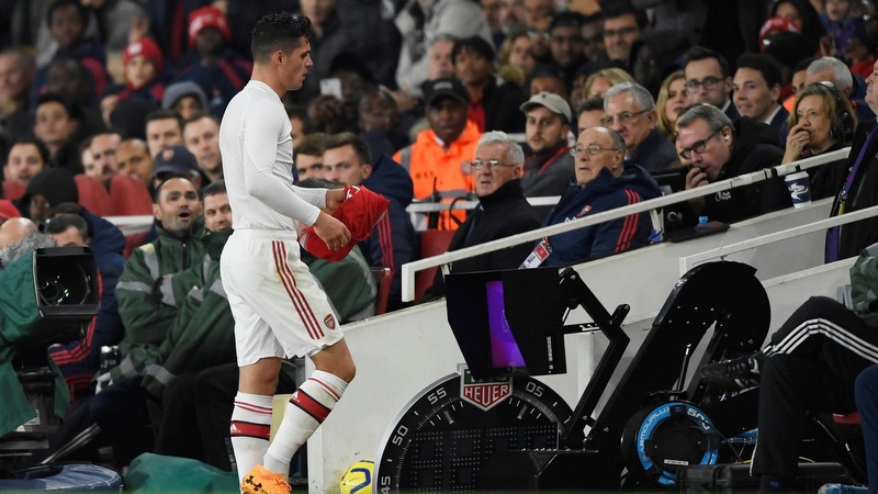 Dẫu vậy anh cũng là một cá tính thực sự đặc biệt Cầu thủ Granit Xhaka - Cái kết cho một cá tính ngang tàn