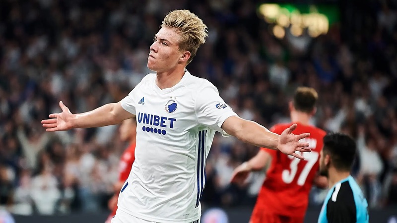 Cầu thủ Rasmus Hojlund đã chưa bao giờ được coi là một tài năng đủ ấn tượng Hojlund trong những ngày đầu thi đấu tại Đan Mạch