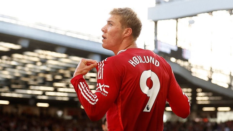 Một thương vụ mà chắc chắn MU sẽ rất hổ thẹn Tương lai mờ mịt của Hojlund tại Nhà hát của những giấc mơ